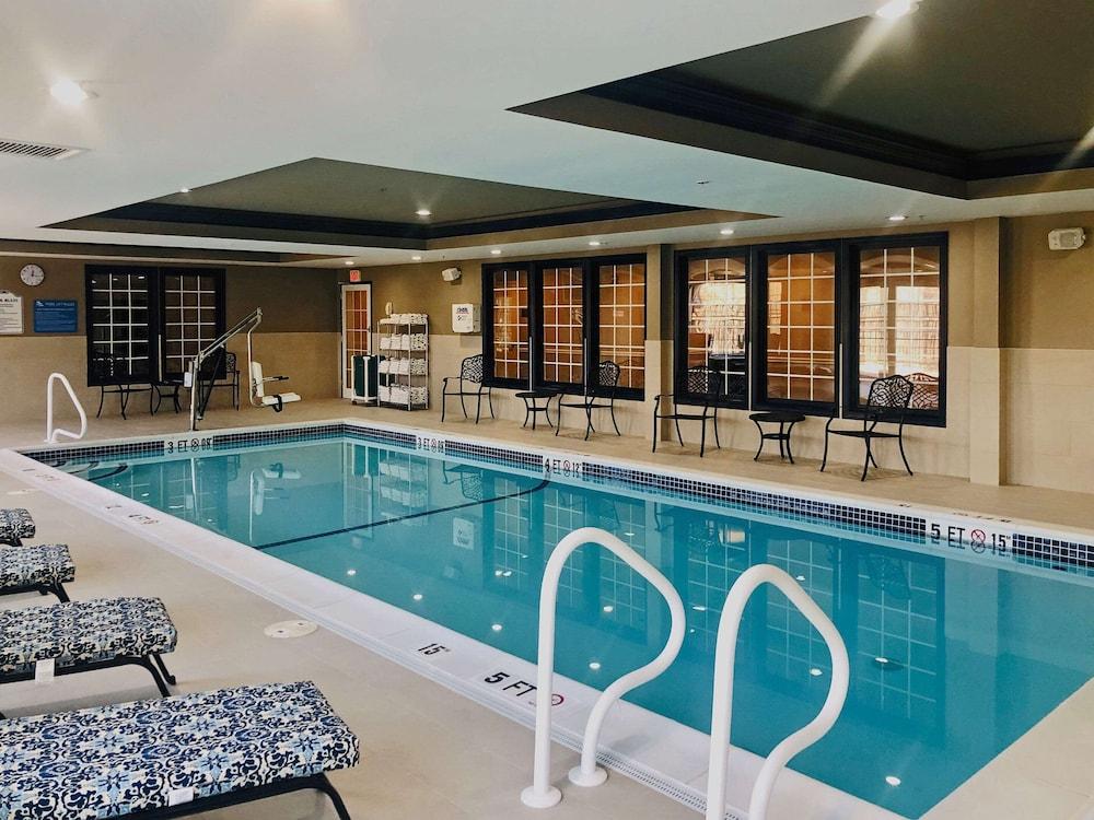 Comfort Inn & Suites Sturbridge-Brimfield المظهر الخارجي الصورة