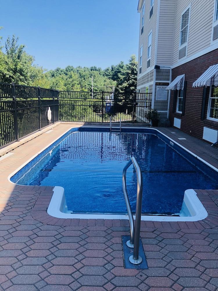 Comfort Inn & Suites Sturbridge-Brimfield المظهر الخارجي الصورة