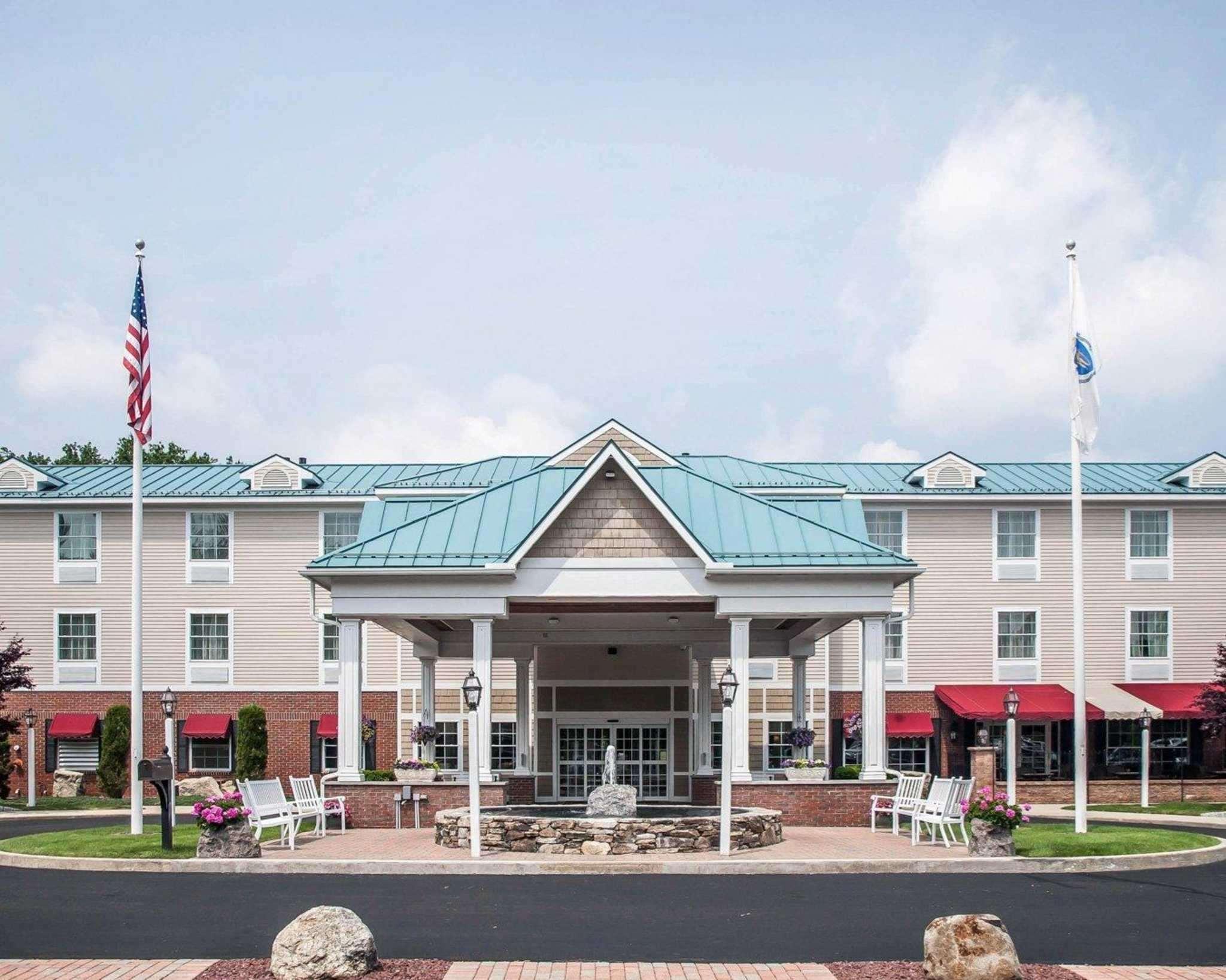 Comfort Inn & Suites Sturbridge-Brimfield المظهر الخارجي الصورة