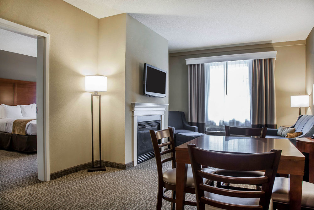 Comfort Inn & Suites Sturbridge-Brimfield المظهر الخارجي الصورة